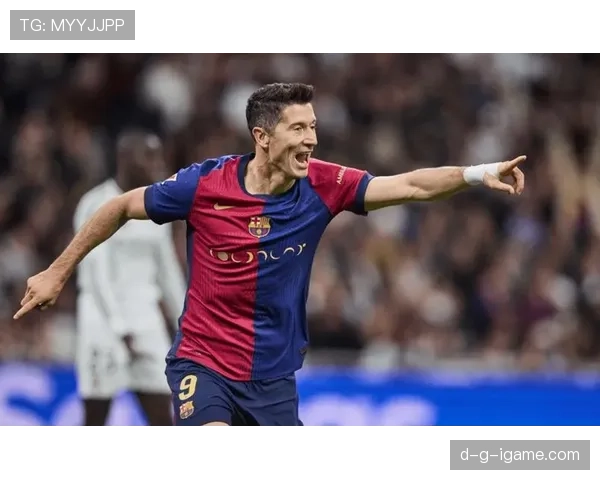 莱万多夫斯基巅峰赛季表现解析：单赛季进球纪录含金量如何评估