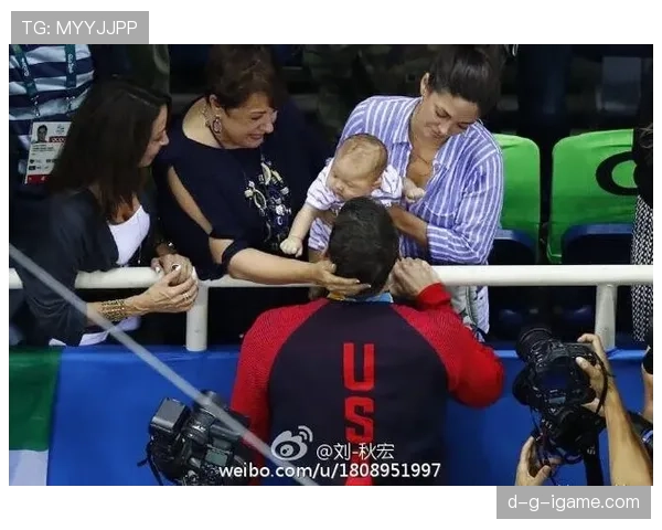 菲尔普斯拎着超市塑料袋从豪宅门口走出来，领奖台的神情和手里的菜也太违和了